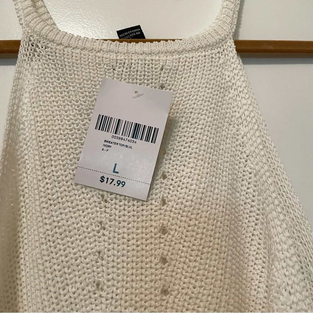 Top - Picture 2 of 5